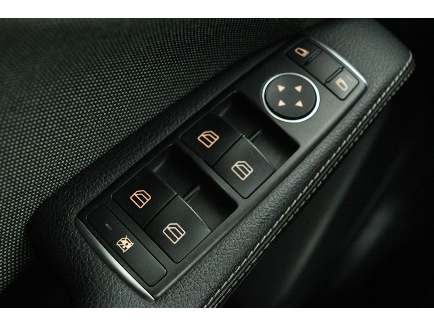 Mercedes-Benz A-Klasse 180d Lease Edition | Panoramadak | Carplay | Navigatie | Cruise control | Airco | Bluetooth | Sportstoelen | Half leder
