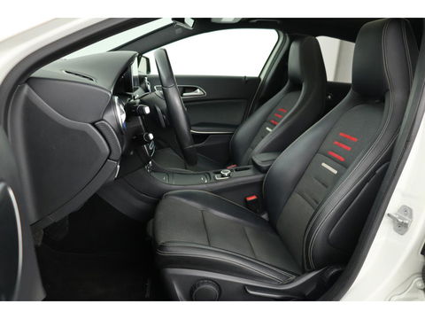 Mercedes-Benz A-Klasse 180d Lease Edition | Panoramadak | Carplay | Navigatie | Cruise control | Airco | Bluetooth | Sportstoelen | Half leder