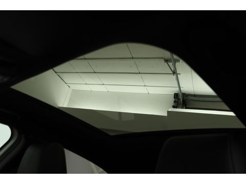 Mercedes-Benz A-Klasse 180d Lease Edition | Panoramadak | Carplay | Navigatie | Cruise control | Airco | Bluetooth | Sportstoelen | Half leder