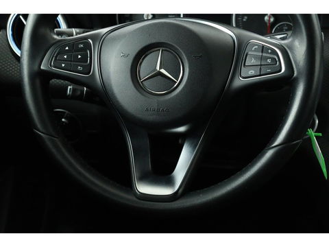Mercedes-Benz A-Klasse 180d Lease Edition | Panoramadak | Carplay | Navigatie | Cruise control | Airco | Bluetooth | Sportstoelen | Half leder