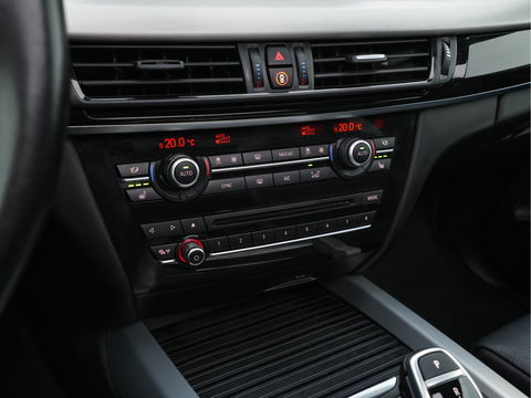 BMW X5 xDrive30d High Executive M-Sportpack Aut. *PANO | LUXURY-LEATHER | FULL-LED | HARMAN/KARDON-SURROUND | HEAD-UP | MEMORY-PACK | DIGI-COCKPIT | KEYLESS | CAMERA | NAVI-FULLMAP | AMBIENT-LIGHT | HEATED-COMFORT-SEATS | SHIFT-PADDLES