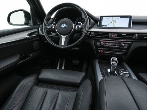 BMW X5 xDrive30d High Executive M-Sportpack Aut. *PANO | LUXURY-LEATHER | FULL-LED | HARMAN/KARDON-SURROUND | HEAD-UP | MEMORY-PACK | DIGI-COCKPIT | KEYLESS | CAMERA | NAVI-FULLMAP | AMBIENT-LIGHT | HEATED-COMFORT-SEATS | SHIFT-PADDLES