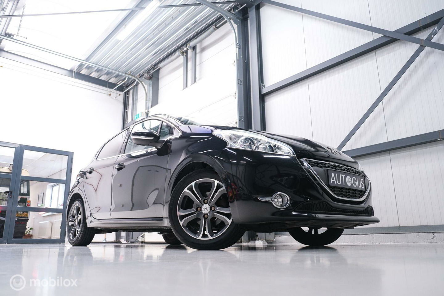 Peugeot 208 1.4 VTi Griffe | NAP NL auto | Lederen bekleding | PDC | Navigatie | Rijklaarprijs |