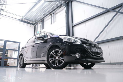 Peugeot 208 1.4 VTi Griffe | NAP NL auto | Lederen bekleding | PDC | Navigatie | Rijklaarprijs |