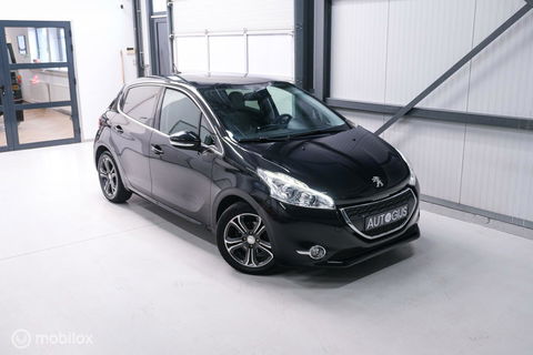 Peugeot 208 1.4 VTi Griffe | NAP NL auto | Lederen bekleding | PDC | Navigatie | Rijklaarprijs |