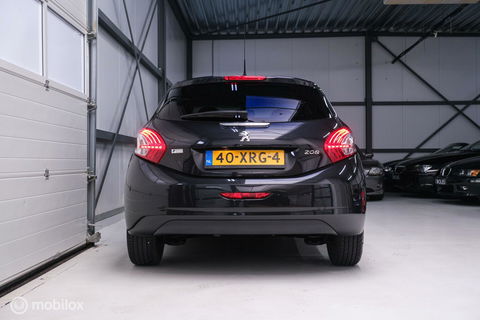 Peugeot 208 1.4 VTi Griffe | NAP NL auto | Lederen bekleding | PDC | Navigatie | Rijklaarprijs |