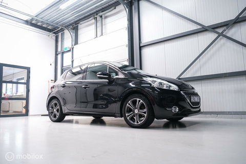 Peugeot 208 1.4 VTi Griffe | NAP NL auto | Lederen bekleding | PDC | Navigatie | Rijklaarprijs |