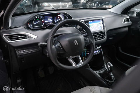 Peugeot 208 1.4 VTi Griffe | NAP NL auto | Lederen bekleding | PDC | Navigatie | Rijklaarprijs |