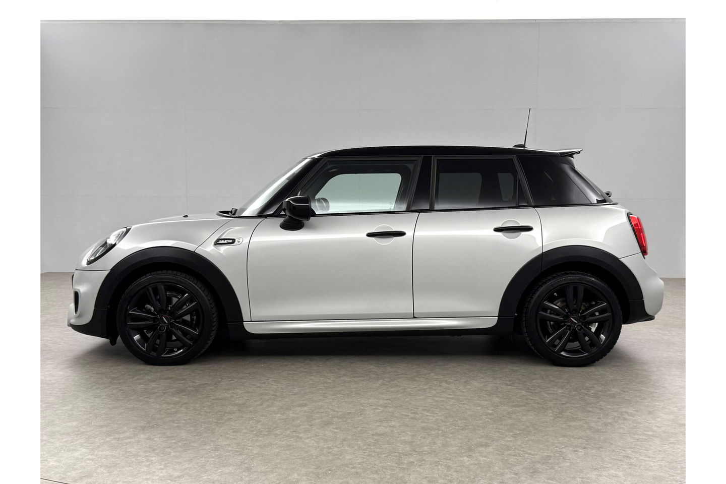 MINI Cooper 1.5 Cooper Dalston Edition Parelmoer LED Virtual Carplay Clima Cruise Navi PDC 17"LMV