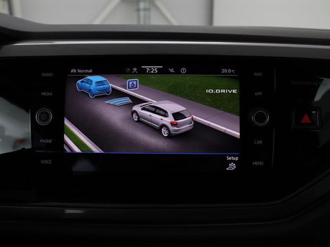 Volkswagen Polo 1.0 TSI R-Line | Stoelverwarming | Camera | Carplay | Climate control | Adaptive cruise | Full LED | Navigatie | Virtual Cockpit