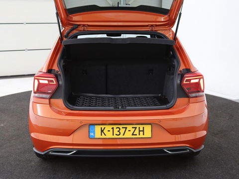 Volkswagen Polo 1.0 TSI R-Line | Stoelverwarming | Camera | Carplay | Climate control | Adaptive cruise | Full LED | Navigatie | Virtual Cockpit