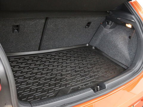 Volkswagen Polo 1.0 TSI R-Line | Stoelverwarming | Camera | Carplay | Climate control | Adaptive cruise | Full LED | Navigatie | Virtual Cockpit
