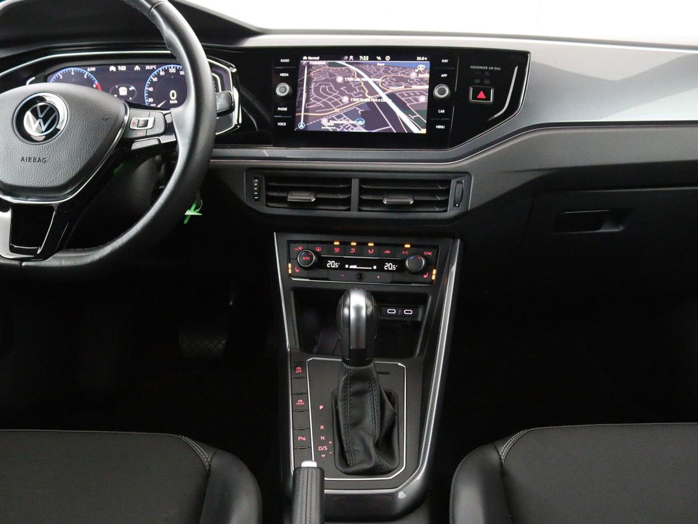 Volkswagen Polo 1.0 TSI R-Line | Stoelverwarming | Camera | Carplay | Climate control | Adaptive cruise | Full LED | Navigatie | Virtual Cockpit