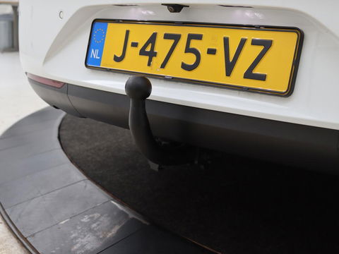 Opel Insignia 1.5 CDTI Business Elegance | Stoel & stuurverwarming | Trekhaak | Camera | Matrix LED | Carplay | Keyless | Navigatie