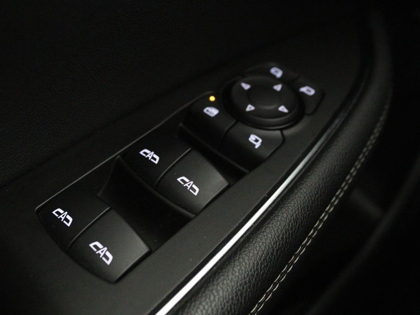 Opel Insignia 1.5 CDTI Business Elegance | Stoel & stuurverwarming | Trekhaak | Camera | Matrix LED | Carplay | Keyless | Navigatie