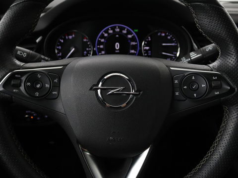Opel Insignia 1.5 CDTI Business Elegance | Stoel & stuurverwarming | Trekhaak | Camera | Matrix LED | Carplay | Keyless | Navigatie