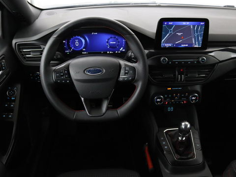 Ford Focus 1.0 EcoBosst Hybrid ST Line X | Stoel & stuurverwarming | Camera | Full LED | Carplay | Keyless | Climate control | Cruise control