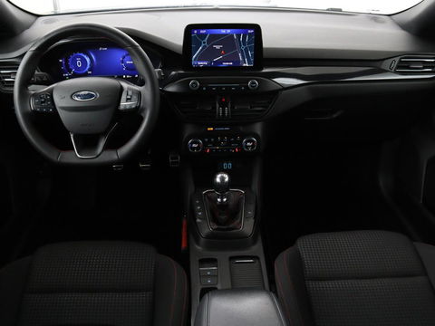 Ford Focus 1.0 EcoBosst Hybrid ST Line X | Stoel & stuurverwarming | Camera | Full LED | Carplay | Keyless | Climate control | Cruise control