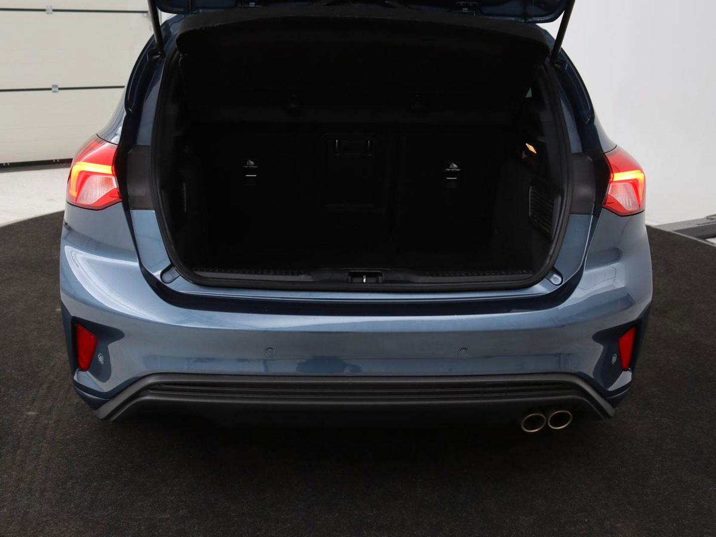 Ford Focus 1.0 EcoBosst Hybrid ST Line X | Stoel & stuurverwarming | Camera | Full LED | Carplay | Keyless | Climate control | Cruise control