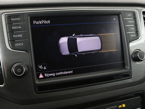 Volkswagen Golf Sportsvan 1.4 TSI Allstar | Automaat | Adaptive cruise | Stoelverwarming | Park Assist | Carplay | Navigatie | Climate control | Bluetooth