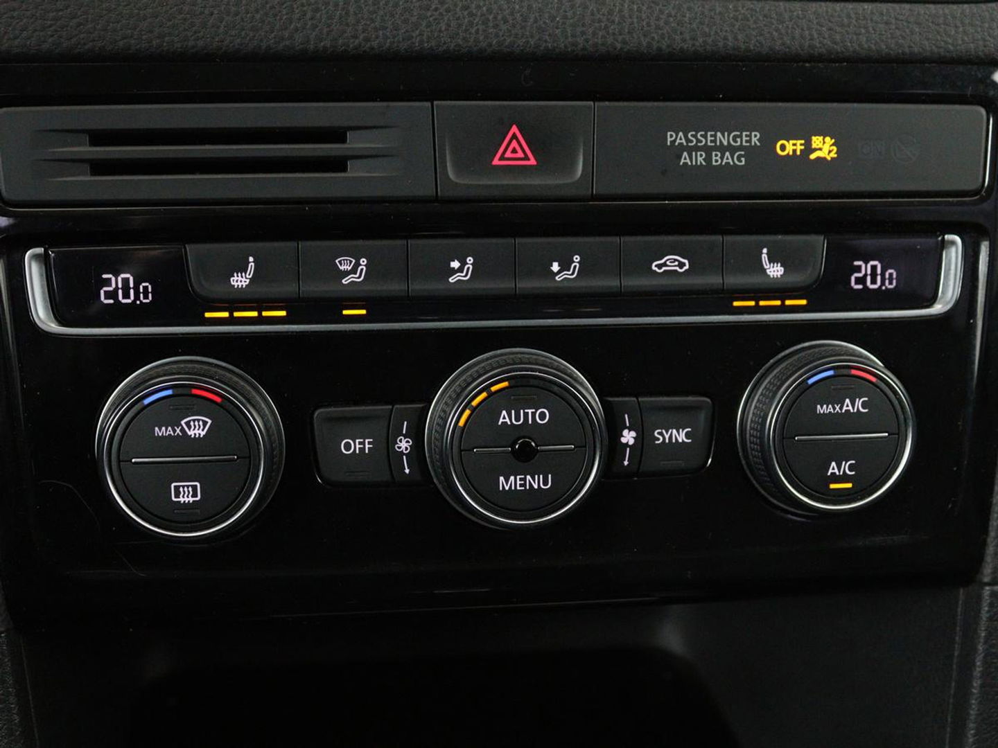 Volkswagen Golf Sportsvan 1.4 TSI Allstar | Automaat | Adaptive cruise | Stoelverwarming | Park Assist | Carplay | Navigatie | Climate control | Bluetooth