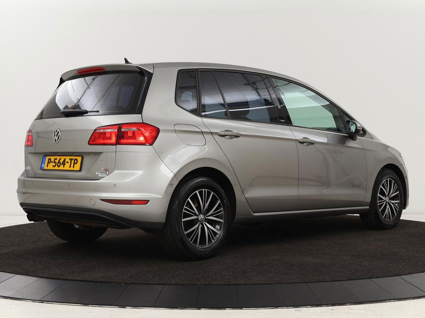 Volkswagen Golf Sportsvan 1.4 TSI Allstar | Automaat | Adaptive cruise | Stoelverwarming | Park Assist | Carplay | Navigatie | Climate control | Bluetooth
