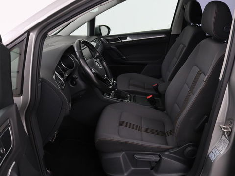Volkswagen Golf Sportsvan 1.4 TSI Allstar | Automaat | Adaptive cruise | Stoelverwarming | Park Assist | Carplay | Navigatie | Climate control | Bluetooth