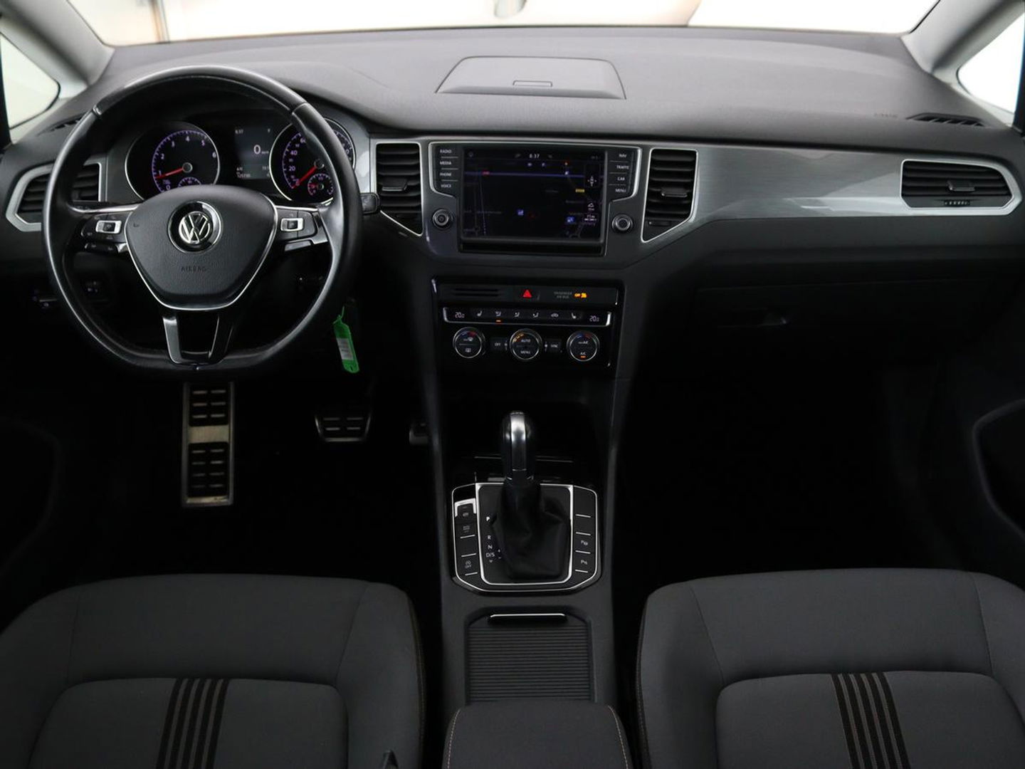Volkswagen Golf Sportsvan 1.4 TSI Allstar | Automaat | Adaptive cruise | Stoelverwarming | Park Assist | Carplay | Navigatie | Climate control | Bluetooth