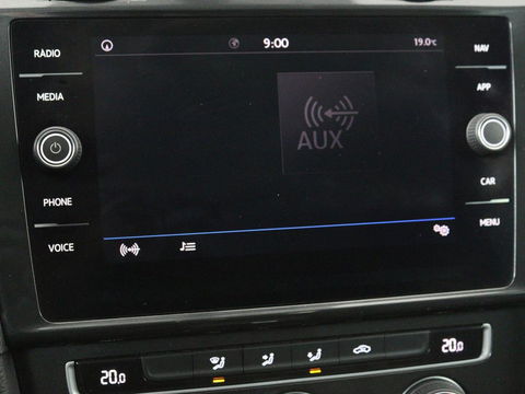Volkswagen Golf 1.5 TSI Comfortline | Trekhaak | Carplay | Adaptive cruise | Navigatie | Parkeerhulp | Climate control | Bluetooth | Getint glas