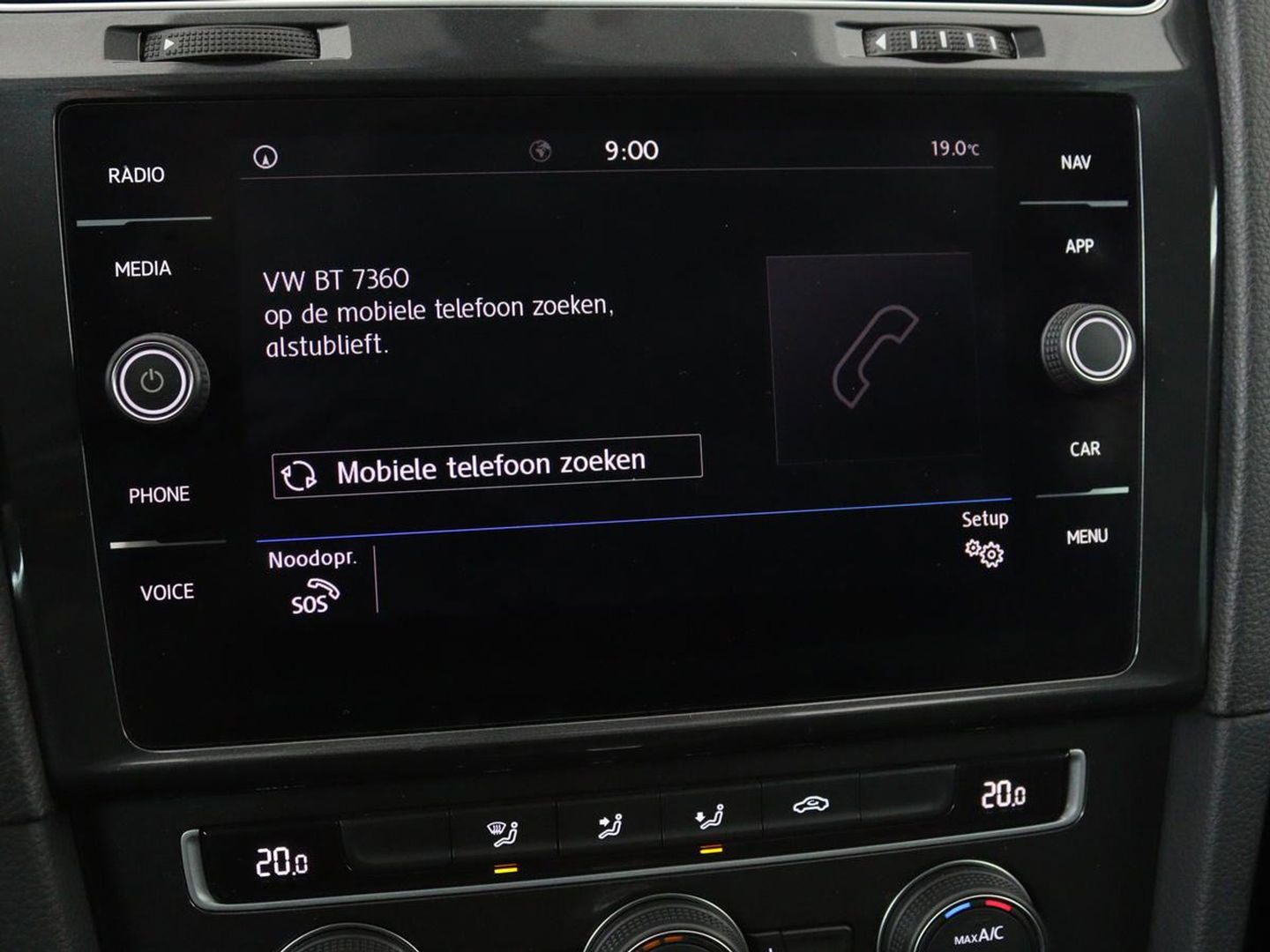 Volkswagen Golf 1.5 TSI Comfortline | Trekhaak | Carplay | Adaptive cruise | Navigatie | Parkeerhulp | Climate control | Bluetooth | Getint glas