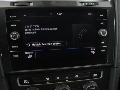 Volkswagen Golf 1.5 TSI Comfortline | Trekhaak | Carplay | Adaptive cruise | Navigatie | Parkeerhulp | Climate control | Bluetooth | Getint glas