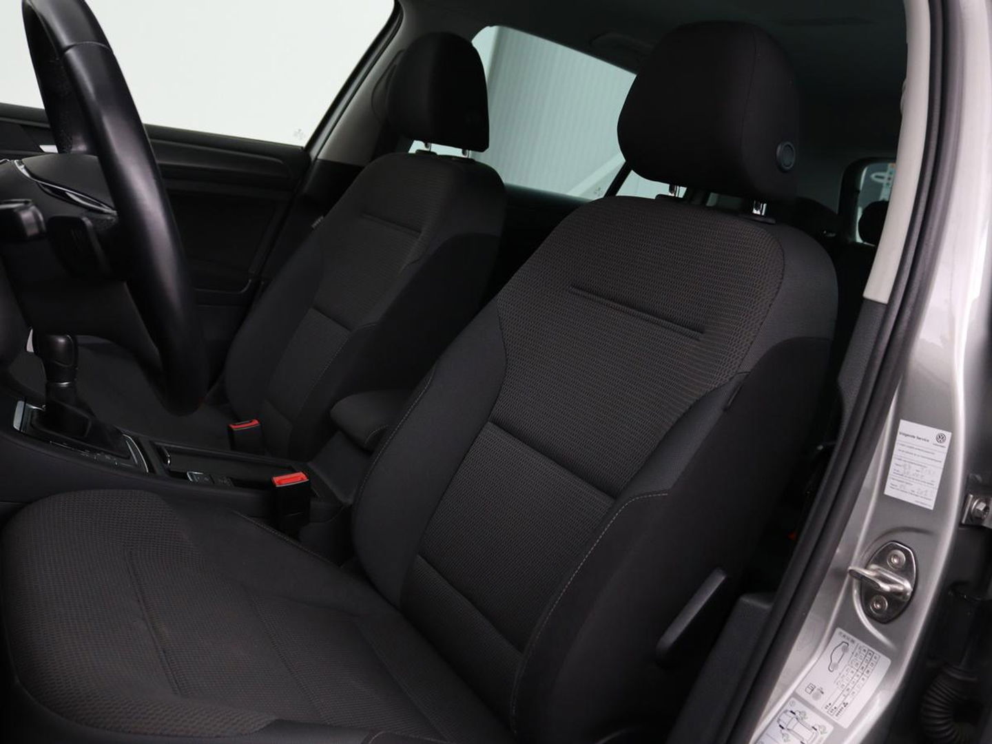 Volkswagen Golf 1.5 TSI Comfortline | Trekhaak | Carplay | Adaptive cruise | Navigatie | Parkeerhulp | Climate control | Bluetooth | Getint glas