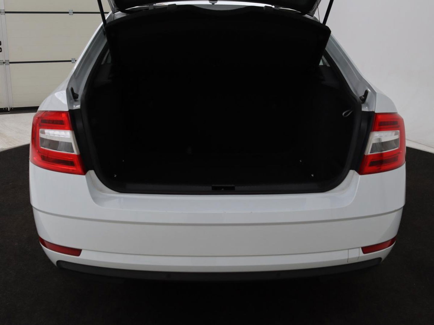 Škoda Octavia 1.0 TSI Ambition | Carplay | Navigatie | Climate control | Parkeerhulp | Cruise control | LED