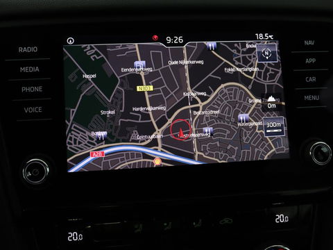 Škoda Octavia 1.0 TSI Ambition | Carplay | Navigatie | Climate control | Parkeerhulp | Cruise control | LED