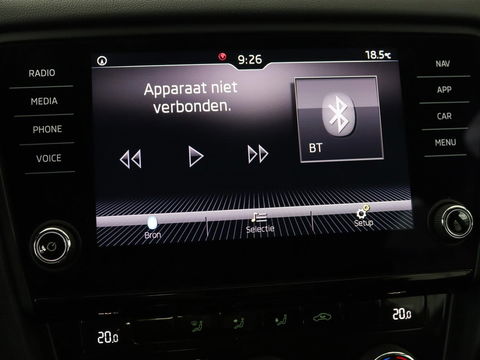 Škoda Octavia 1.0 TSI Ambition | Carplay | Navigatie | Climate control | Parkeerhulp | Cruise control | LED