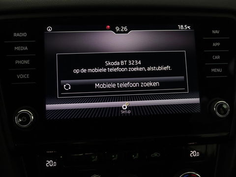 Škoda Octavia 1.0 TSI Ambition | Carplay | Navigatie | Climate control | Parkeerhulp | Cruise control | LED