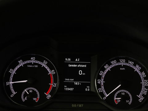 Škoda Octavia 1.0 TSI Ambition | Carplay | Navigatie | Climate control | Parkeerhulp | Cruise control | LED
