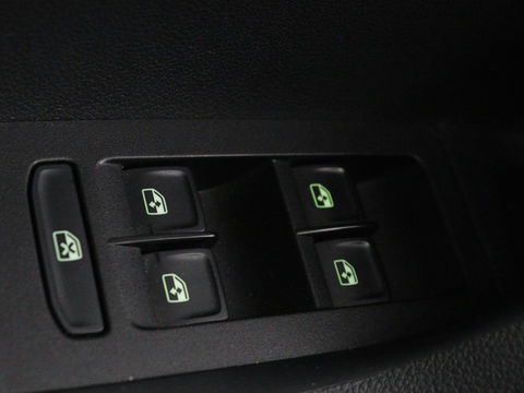 Škoda Octavia 1.0 TSI Ambition | Carplay | Navigatie | Climate control | Parkeerhulp | Cruise control | LED