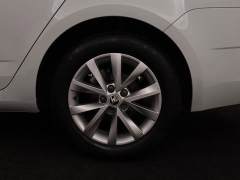 Škoda Octavia 1.0 TSI Ambition | Carplay | Navigatie | Climate control | Parkeerhulp | Cruise control | LED