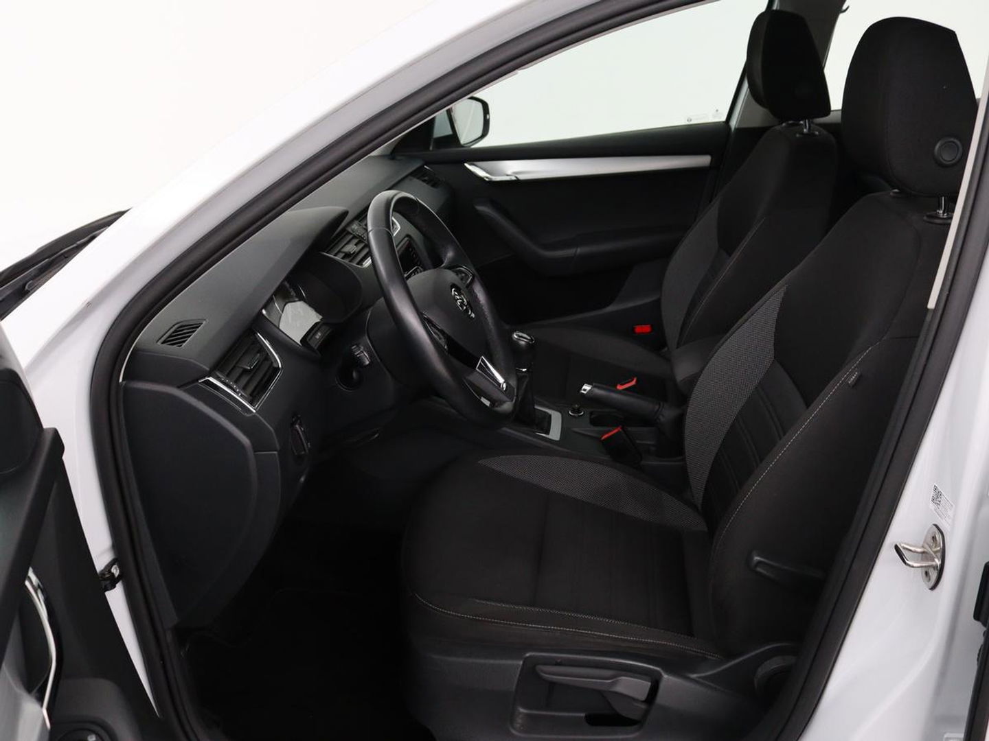 Škoda Octavia 1.0 TSI Ambition | Carplay | Navigatie | Climate control | Parkeerhulp | Cruise control | LED