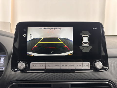 Hyundai KONA EV Premium 64 kWh [ 3-Fase ] (INCL-BTW) *HEAT-PUMP | FULL-LEATHER | HEAD-UP | FULL-LED | NAVI-FULLMAP | DAB | ADAPTIVE-CRUISE | KRELL-AUDIO | KEYLESS | CAMERA | BLIND-SPOT | LANE-ASSIST | DIGI-COCKPIT | TOWBAR | 18"ALU*