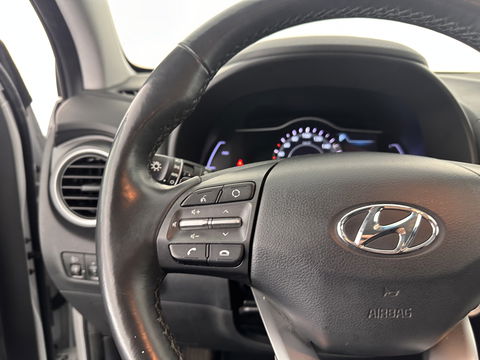 Hyundai KONA EV Premium 64 kWh [ 3-Fase ] (INCL-BTW) *HEAT-PUMP | FULL-LEATHER | HEAD-UP | FULL-LED | NAVI-FULLMAP | DAB | ADAPTIVE-CRUISE | KRELL-AUDIO | KEYLESS | CAMERA | BLIND-SPOT | LANE-ASSIST | DIGI-COCKPIT | TOWBAR | 18"ALU*