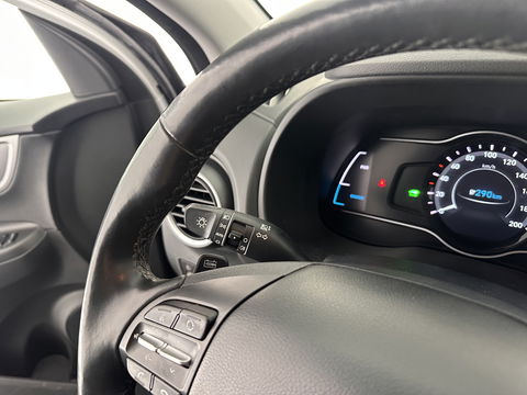 Hyundai KONA EV Premium 64 kWh [ 3-Fase ] (INCL-BTW) *HEAT-PUMP | FULL-LEATHER | HEAD-UP | FULL-LED | NAVI-FULLMAP | DAB | ADAPTIVE-CRUISE | KRELL-AUDIO | KEYLESS | CAMERA | BLIND-SPOT | LANE-ASSIST | DIGI-COCKPIT | TOWBAR | 18"ALU*