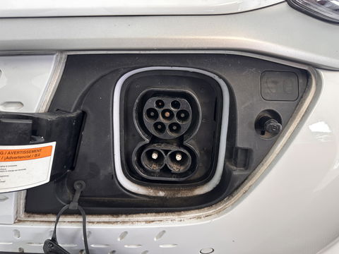 Hyundai KONA EV Premium 64 kWh [ 3-Fase ] (INCL-BTW) *HEAT-PUMP | FULL-LEATHER | HEAD-UP | FULL-LED | NAVI-FULLMAP | DAB | ADAPTIVE-CRUISE | KRELL-AUDIO | KEYLESS | CAMERA | BLIND-SPOT | LANE-ASSIST | DIGI-COCKPIT | TOWBAR | 18"ALU*