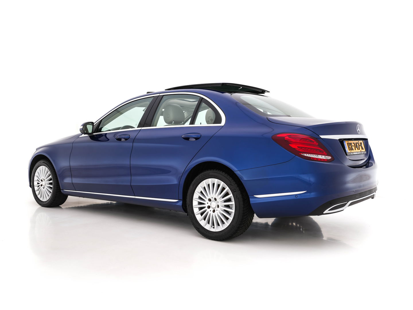 Mercedes-Benz C-Klasse 180 Ambition Aut. *PANO | FULL-LED | 1/2-LEATHER | SPORT-SEATS | NAVI-FULLMAP | HEATED-SEATS | ECC | PDC | CRUISE | 17''ALU*