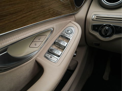 Mercedes-Benz C-Klasse 180 Ambition Aut. *PANO | FULL-LED | 1/2-LEATHER | SPORT-SEATS | NAVI-FULLMAP | HEATED-SEATS | ECC | PDC | CRUISE | 17''ALU*