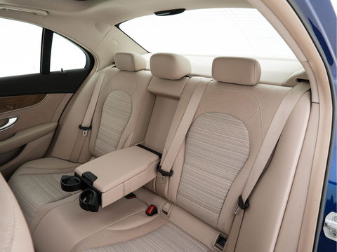 Mercedes-Benz C-Klasse 180 Ambition Aut. *PANO | FULL-LED | 1/2-LEATHER | SPORT-SEATS | NAVI-FULLMAP | HEATED-SEATS | ECC | PDC | CRUISE | 17''ALU*
