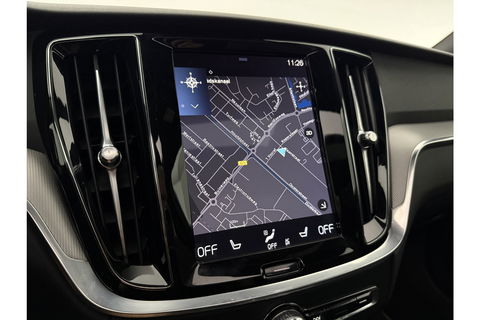 Volvo V60 2.0 T8 Twin Engine AWD R-Design 392PK Pano LED Virtual Trekhaak Memory Carplay Head-up Display Clima Cruise Navi PDC 19''LMV
