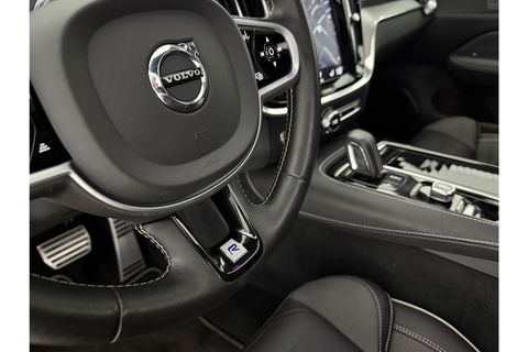 Volvo V60 2.0 T8 Twin Engine AWD R-Design 392PK Pano LED Virtual Trekhaak Memory Carplay Head-up Display Clima Cruise Navi PDC 19''LMV