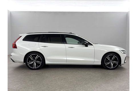 Volvo V60 2.0 T8 Twin Engine AWD R-Design 392PK Pano LED Virtual Trekhaak Memory Carplay Head-up Display Clima Cruise Navi PDC 19''LMV